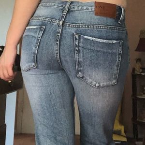 Cutest ripped  boyfriend jeans!